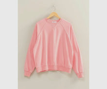 Load image into Gallery viewer, Mineral washed Crew Neck Raglan Sweatshirt